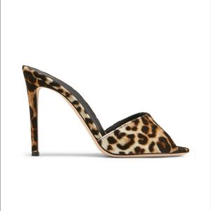 Giuseppe Zanotti Cecilia Mules Leopard Print
Velvet 37 NEW w/box